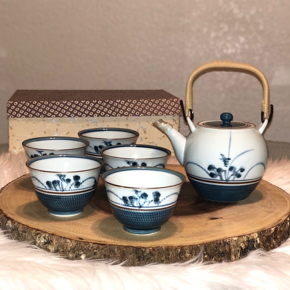 Japanese Tea Set - Picture 2 of 5